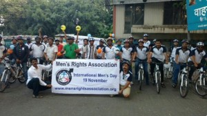 Cycle rally for Men's Day in Pune